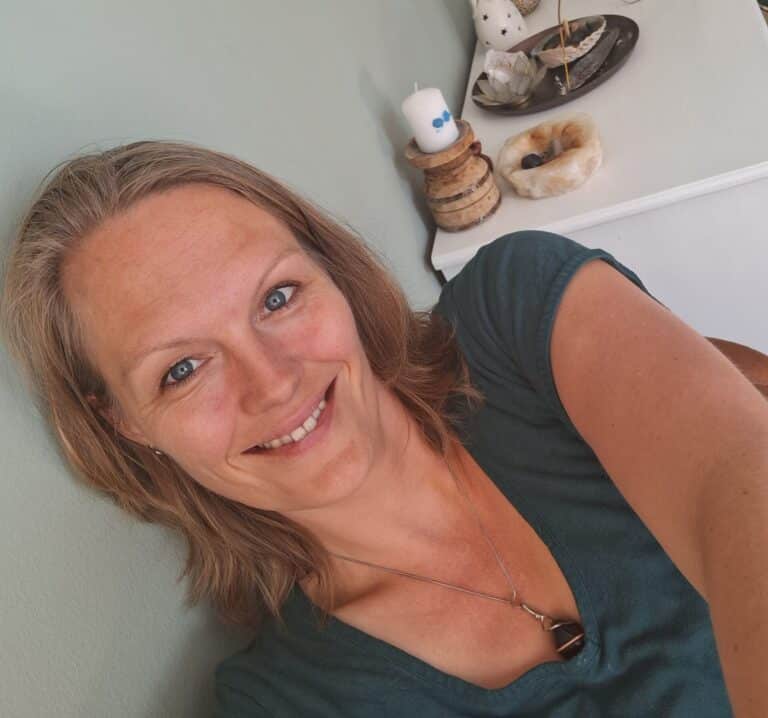 Eliesa Geilvoet, Holistisch therapeut