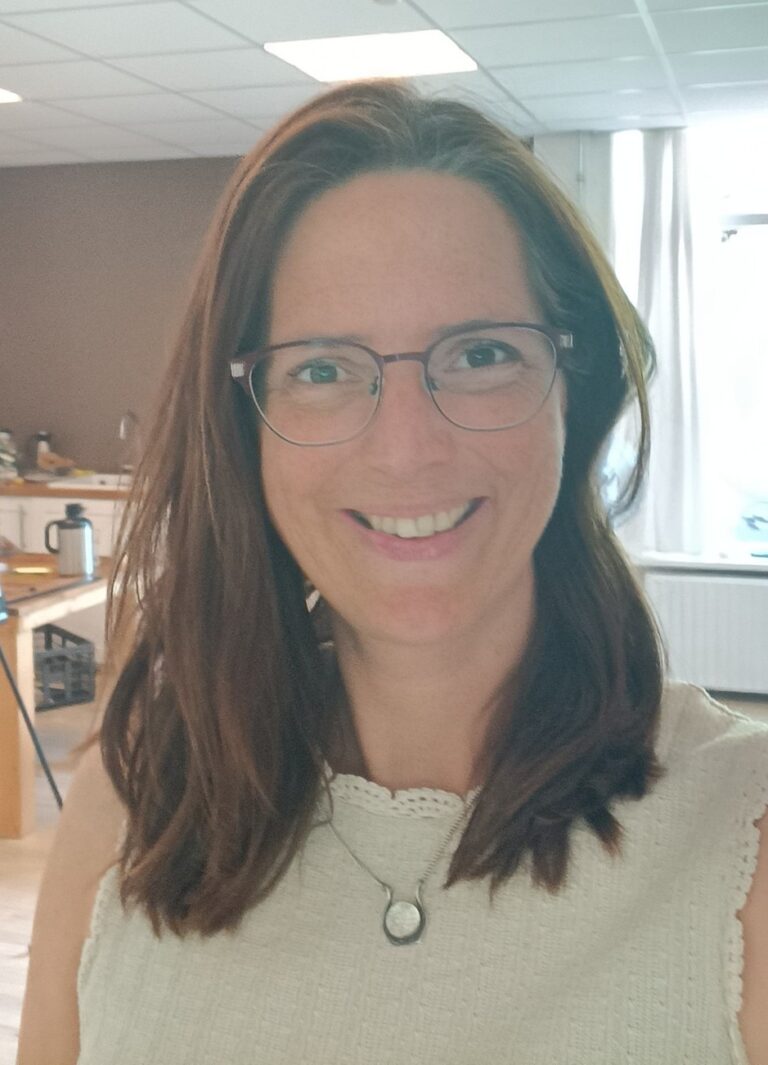Marjolein van der Burgt, Holistisch therapeut