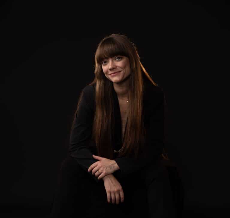 Charlotte Hoogendijk, Holistisch therapeut